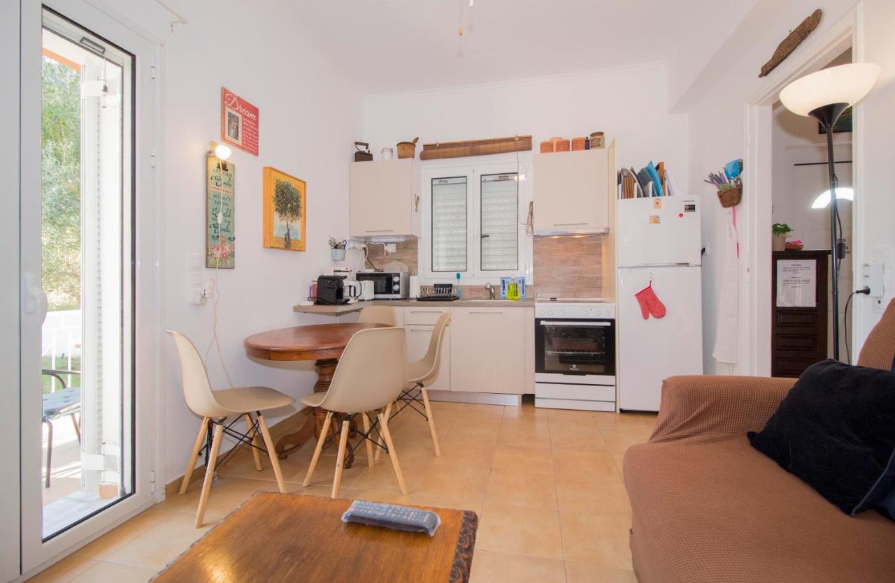Laconian Collection Mavrovouni Beach House Gythio Esterno foto