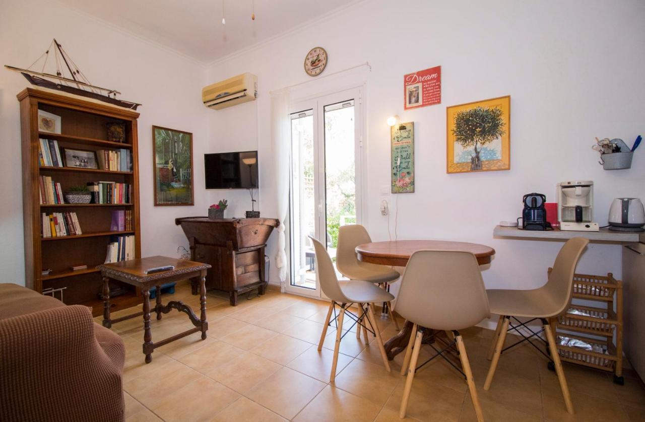 Laconian Collection Mavrovouni Beach House Gythio Esterno foto